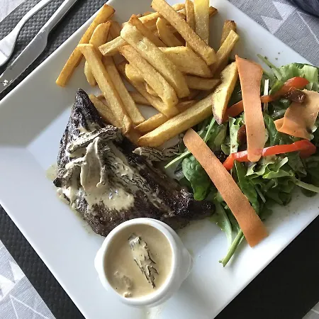 La Cle Des Champs Otel Le Teilleul